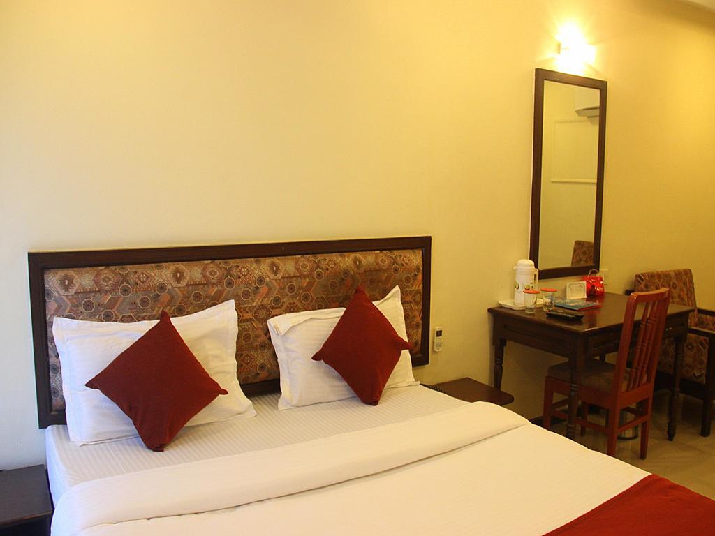 Hotel Rv Regency Amritsar Exterior photo
